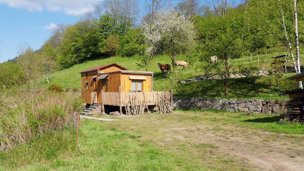 La Roulotte Du Bucheron Lapoutroie Buitenkant foto